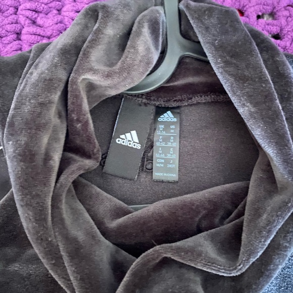 Adidas black velvet sweater - Picture 2 of 2